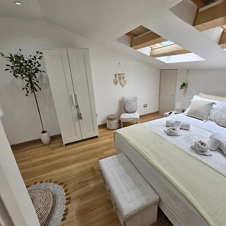 Bed & Breakfast La Mansarda *