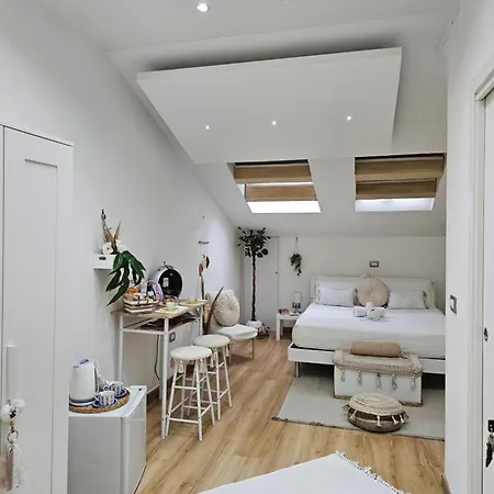 La Mansarda Bed and Breakfast 4*