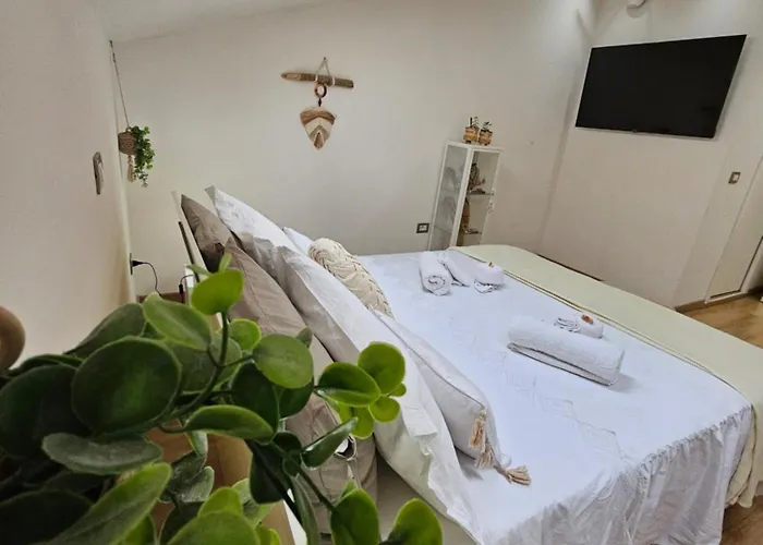 La Mansarda Couette-café