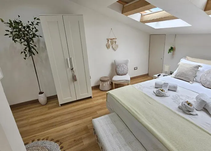 ベッド・アンド・ブレックファスト La Mansarda 4*