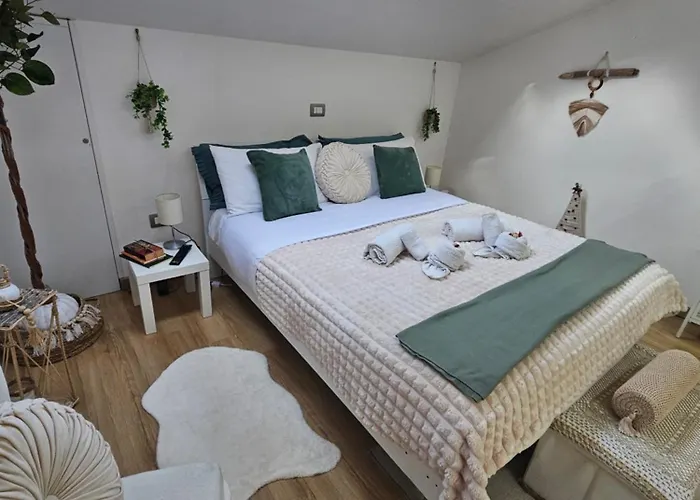 Couette-café La Mansarda 4*